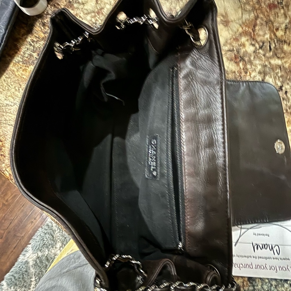 Chanel Rock ‘n Chic flap purse Authentic chocolate brown lambskin leather EUC - Picture 10 of 15